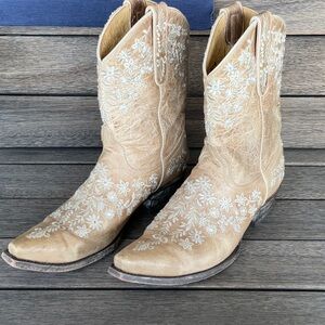 Old Gringo Yippee Ki Yay “Eveleight bone”Embroidered Tan Boots 9.5
